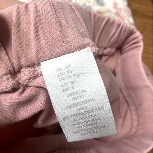 Little Girls Shorts 2T (set of 2) - Picture 3 of 4